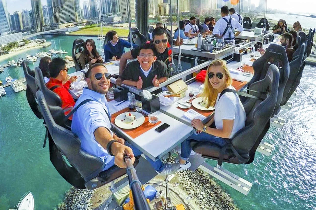 Ticket für das Dinner in the Sky in Dubai sichern und abheben