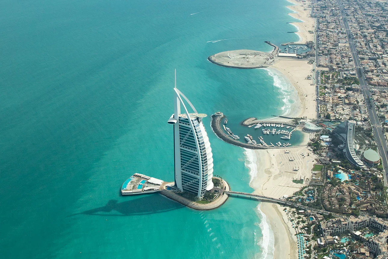 Luxushotel Burj al Arab mit Infinity-Pool