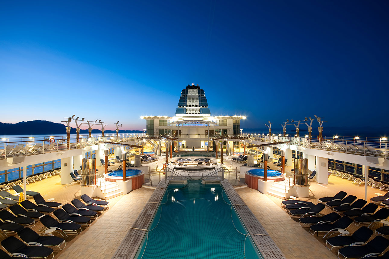 Pool eines Kreuzfahrtschiffes